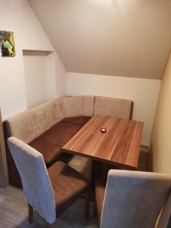 Appartement Apartman Damiko à Chřibská Extérieur photo